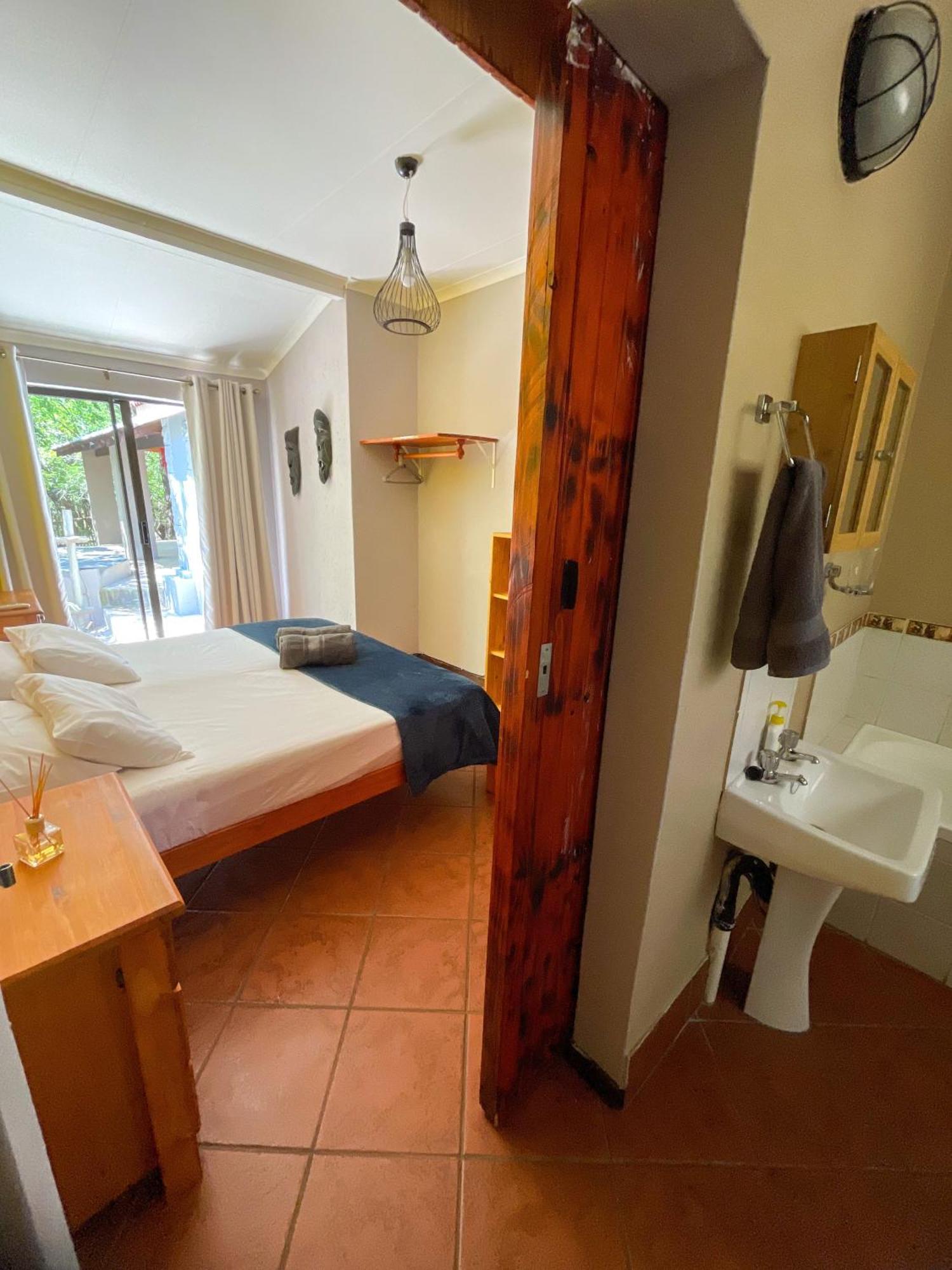 מרלות' פארק Kruger Park Hostel מראה חיצוני תמונה